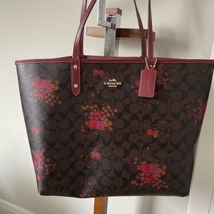 Coach tote reversible